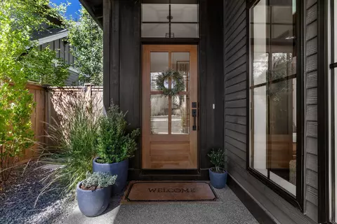 Entry Way - 1181 NW Singleton Pl, Bend, OR 97703 photo 1 of 11