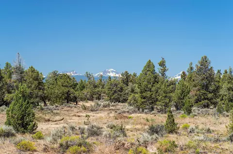 68329 Conquest Rd #LOT 7, Bend, OR 97701