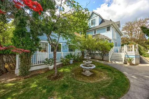 496 Beach St, Ashland, OR 97520