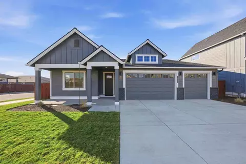 1403 NE Whistle Way, Prineville, OR 97754