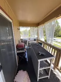 Exterior - 38 Lewis Ave, Medford, OR 97501 photo 6 of 7