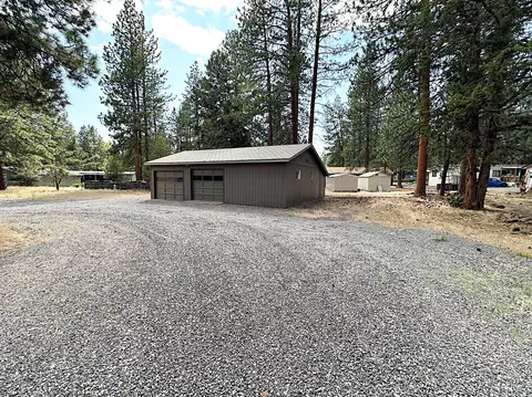 61170 Chuckanut Dr, Bend, OR 97702 photo 40