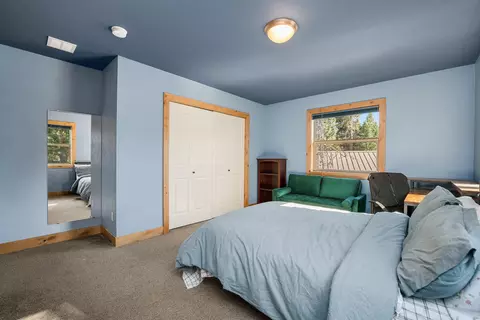 Bedroom - 56514 Eclipse Dr, Bend, OR 97707 photo 6 of 9