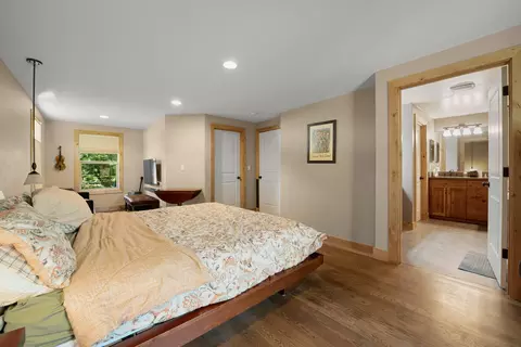 Bedroom - 56514 Eclipse Dr, Bend, OR 97707 photo 3 of 9