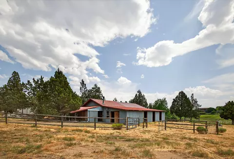 Exterior - 65043 85th St, Bend, OR 97703 photo 8 of 10
