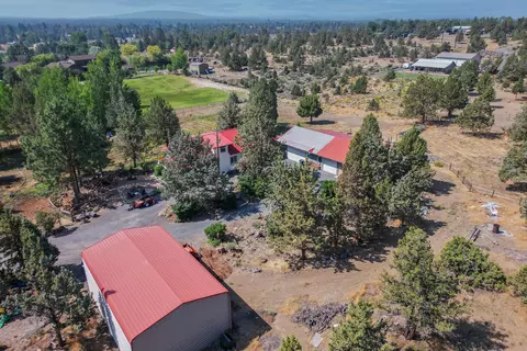 View/Area - 65043 85th St, Bend, OR 97703 photo 2 of 2