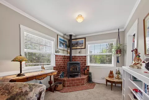Living - 65043 85th St, Bend, OR 97703 photo 3 of 3