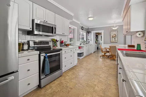 Kitchen - 65043 85th St, Bend, OR 97703 photo 1 of 3