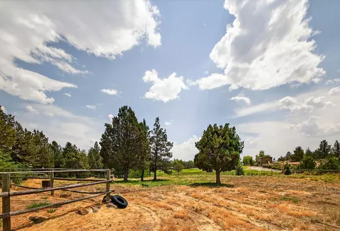 Exterior - 65043 85th St, Bend, OR 97703 photo 6 of 10