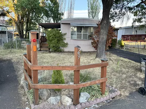 6850 Downing Rd #SPC 29, Central Point, OR 97502