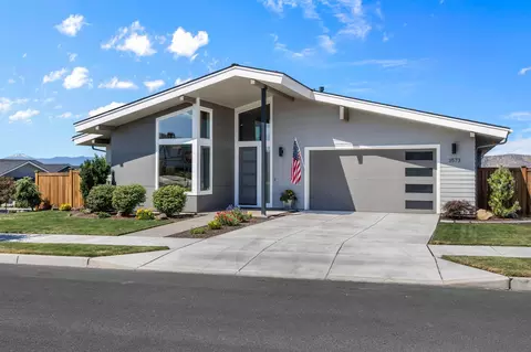 3573 SW 44th St, Redmond, OR 97756