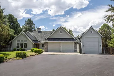 21150 Steens Mountain Ct, Bend, OR 97702