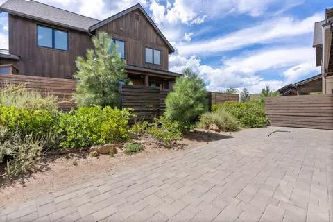 Exterior - 61309 Howe Way, Bend, OR 97702 photo 4 of 5