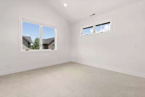 Bedroom - 61309 Howe Way, Bend, OR 97702 photo 1 of 5