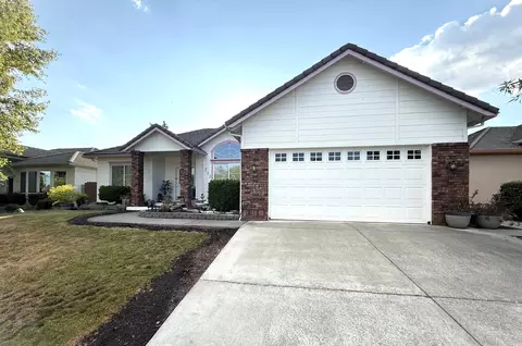 713 Eastridge Dr, Medford, OR 97504