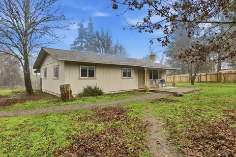 Exterior - 643 Covered Bridge Rd, Rogue River, OR 97537 photo 1 of 1