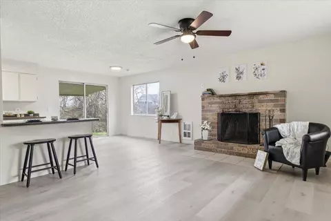 Living - 643 Covered Bridge Rd, Rogue River, OR 97537 photo 3 of 4