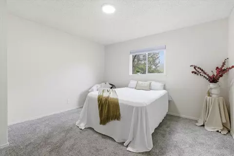 Bedroom - 643 Covered Bridge Rd, Rogue River, OR 97537 photo 3 of 3