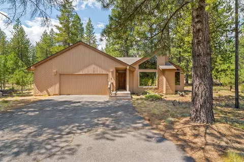 17988 Dogwood Ln #5, Sunriver, OR 97707