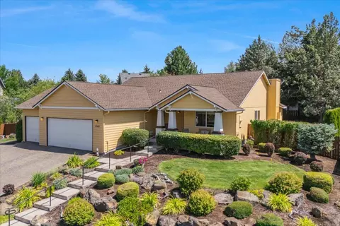 61422 Rock Bluff Ln, Bend, OR 97702
