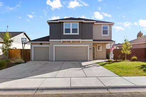 5124 Amberview Ln, Klamath Falls, OR 97603