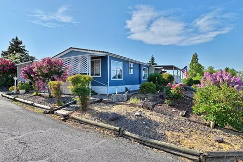 3955 S Stage Rd #61, Medford, OR 97501