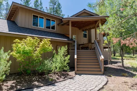 57657 Red Cedar Ln #52, Sunriver, OR 97707