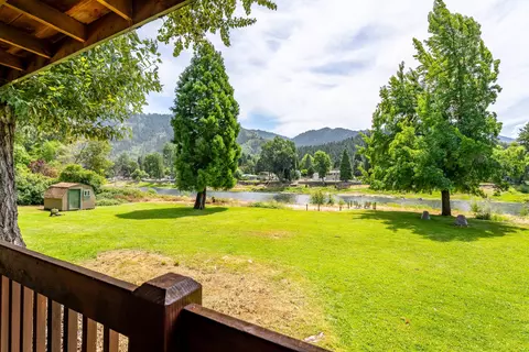 4675 Foothill Blvd, Rogue River, OR 97537
