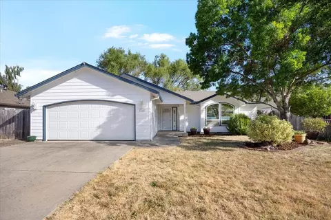 514 Westminster Dr, Eagle Point, OR 97524