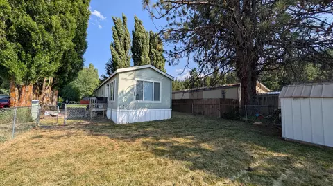 4000 Round Lake Rd #55, Klamath Falls, OR 97601
