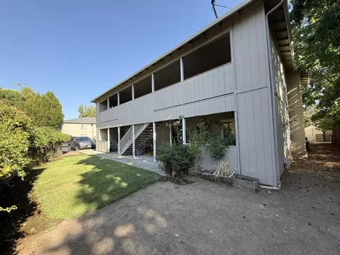 517 Western Ave #21-24, Medford, OR 97501