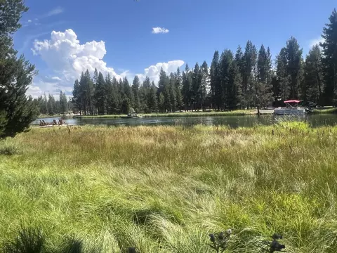 17281 Merganser Dr, Bend, OR 97707