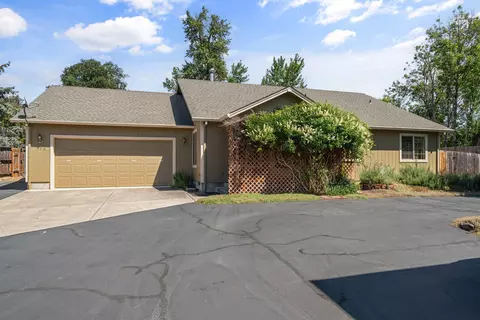 755 Hilldale Ave, Medford, OR 97504