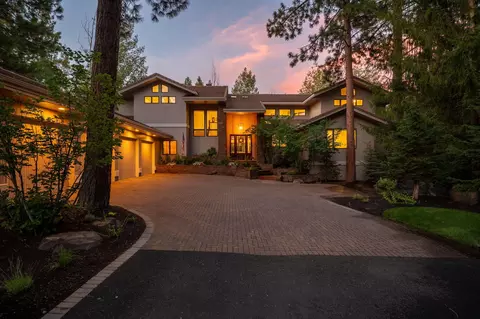 61824 Red Meadow Ct, Bend, OR 97702