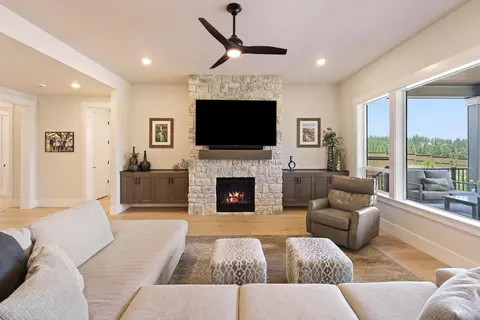 1433 NW Ochoa Dr, Bend, OR 97703 photo 12