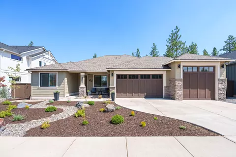 1433 NW Ochoa Dr, Bend, OR 97703 photo 2