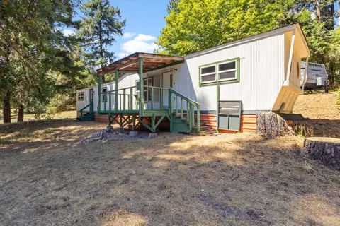 2899 Reuben Rd, Glendale, OR 97442