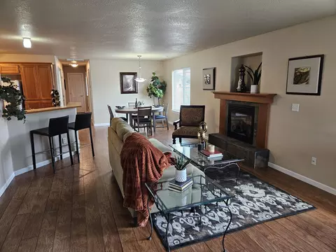 Living - 332 Cheney Loop, Central Point, OR 97502 photo 1 of 1