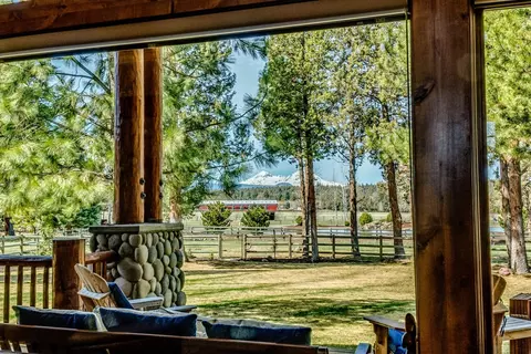 Exterior - 18355 Pinehurst Rd, Bend, OR 97703 photo 6 of 7