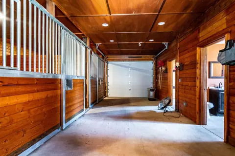 Entry Way - 18355 Pinehurst Rd, Bend, OR 97703 photo 5 of 5