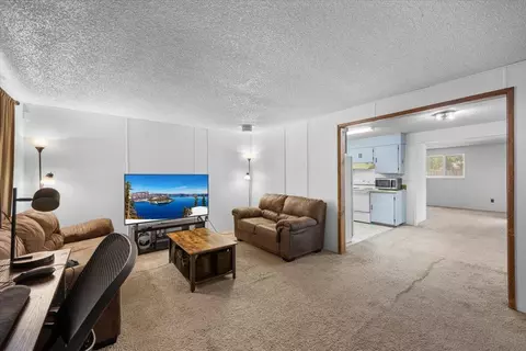 610 Freeman Rd, Central Point, OR 97502 photo 3