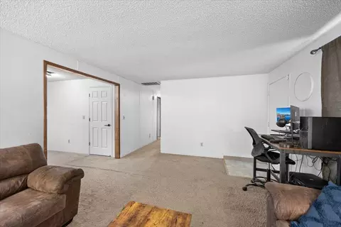 610 Freeman Rd, Central Point, OR 97502 photo 4