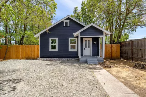 1916 Elm Ave, Medford, OR 97501