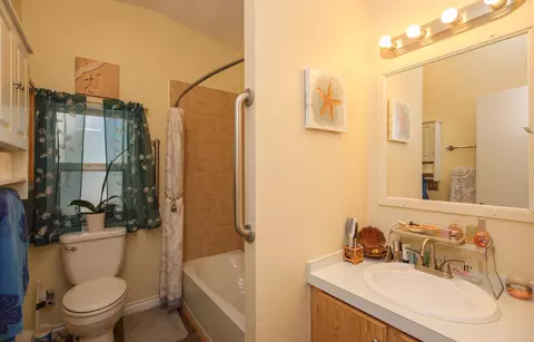633 E Archwood Dr UNIT 44, Eagle Point, OR 97524 photo 12