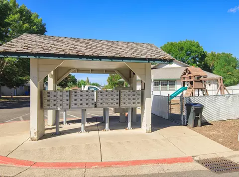 633 E Archwood Dr UNIT 44, Eagle Point, OR 97524 photo 23