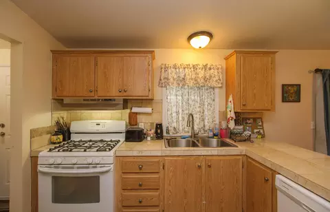 633 E Archwood Dr UNIT 44, Eagle Point, OR 97524 photo 8
