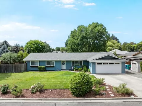 1722 Siebert Way, Grants Pass, OR 97527