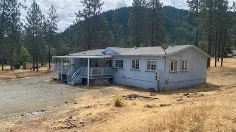 224 Gordon Way S, Grants Pass, OR 97527