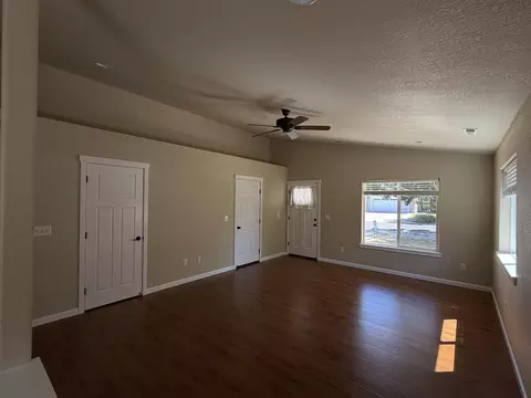 331 Isabell Dr, Medford, OR 97501