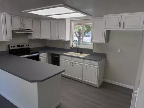 2660 Hawaiian Ave, Medford, OR 97504